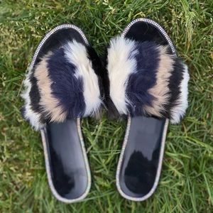 Fur sandals